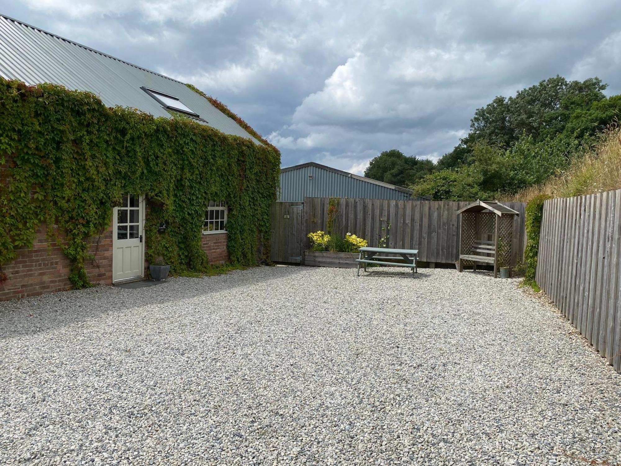 The Brick Barn, Drewsteignton Apartment Exeter Bagian luar foto